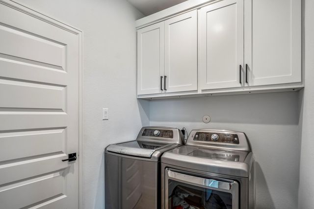 304 Mullins Court, Montgomery, TX 77316