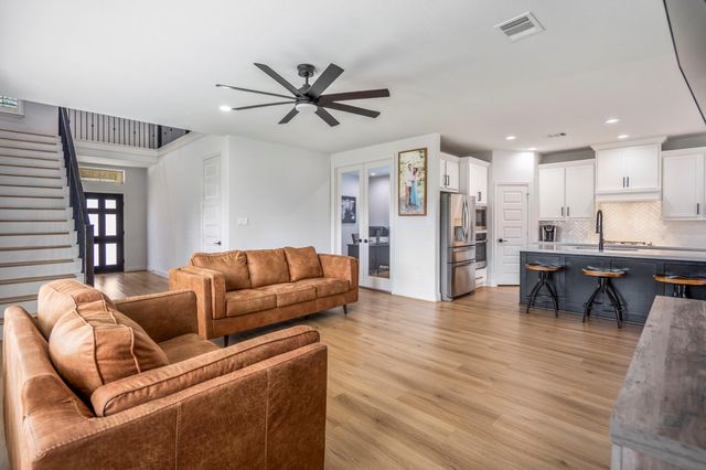 304 Mullins Court, Montgomery, TX 77316