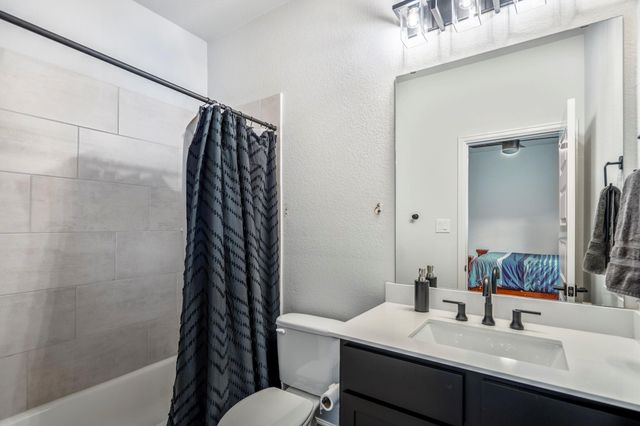 304 Mullins Court, Montgomery, TX 77316
