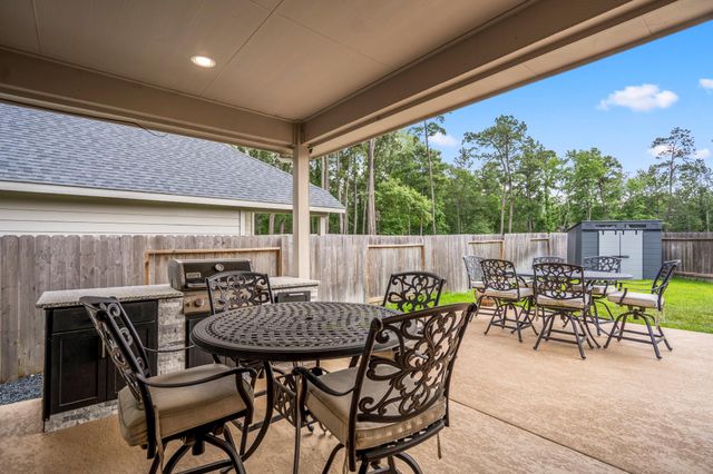 304 Mullins Court, Montgomery, TX 77316