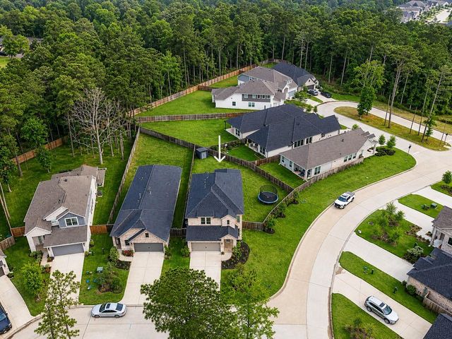 304 Mullins Court, Montgomery, TX 77316