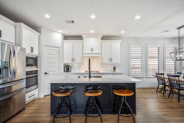304 Mullins Court, Montgomery, TX 77316