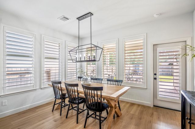 304 Mullins Court, Montgomery, TX 77316