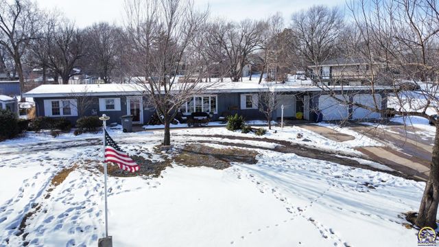 2021 Morningside Dr, Emporia, KS 66801