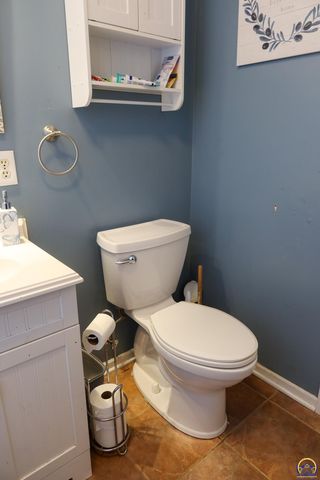 2021 Morningside Dr, Emporia, KS 66801