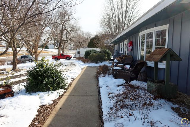 2021 Morningside Dr, Emporia, KS 66801