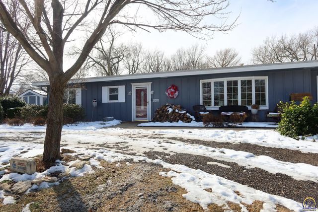 2021 Morningside Dr, Emporia, KS 66801