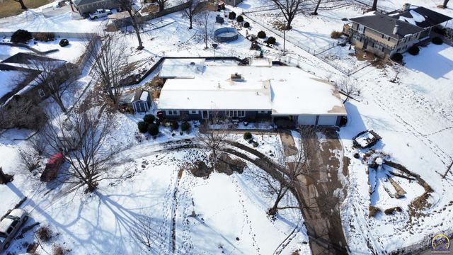 2021 Morningside Dr, Emporia, KS 66801