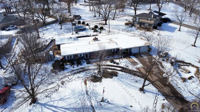 2021 Morningside Dr, Emporia, KS 66801