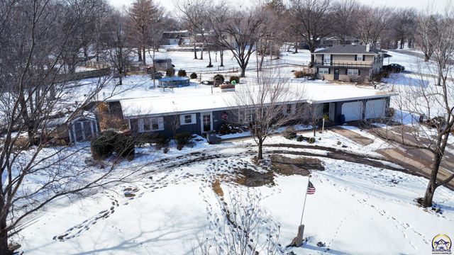 2021 Morningside Dr, Emporia, KS 66801