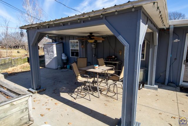 2021 Morningside Dr, Emporia, KS 66801