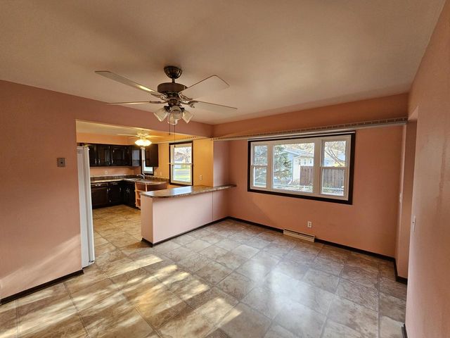 1305 Endl BOULEVARD, Fort Atkinson, WI 53538