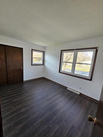 1305 Endl BOULEVARD, Fort Atkinson, WI 53538