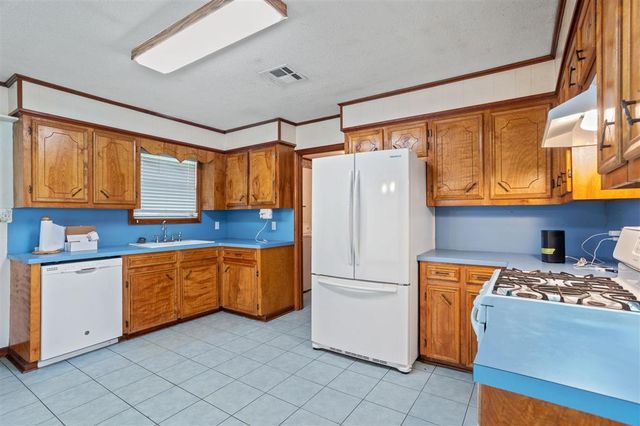 1706 Heard Road, Lake Charles, LA 70611