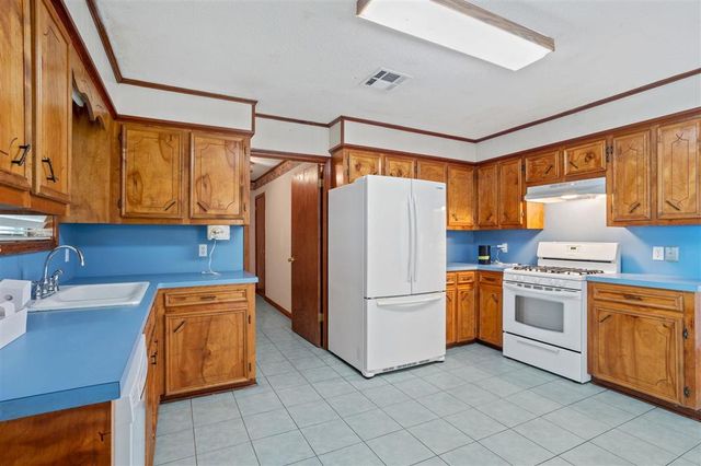 1706 Heard Road, Lake Charles, LA 70611