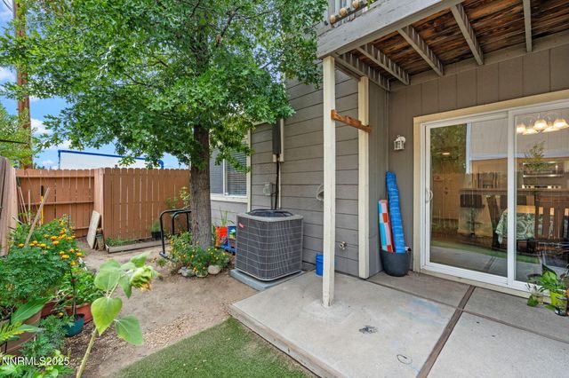 1563 Steven Court, Sparks, NV 89431