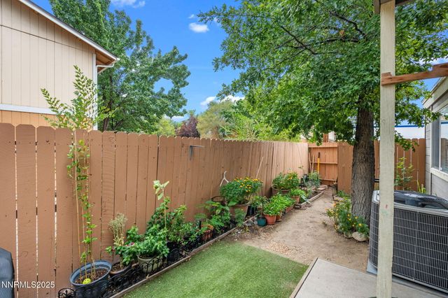 1563 Steven Court, Sparks, NV 89431