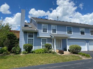 3S121 Timber Drive 121, Warrenville, IL 60555