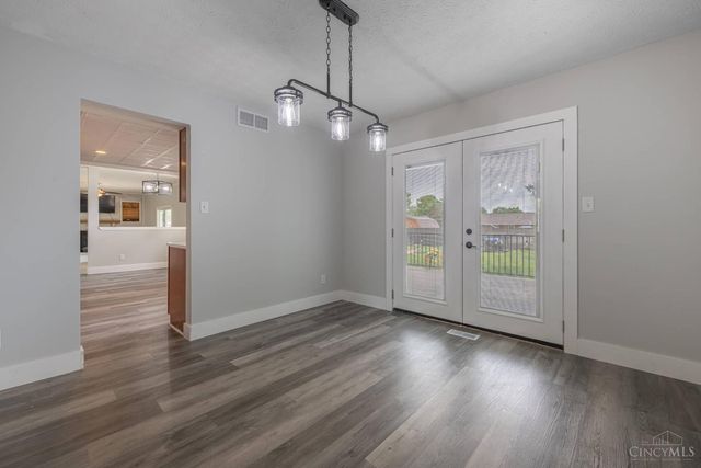 7401 Beth Court, Carlisle, OH 45005