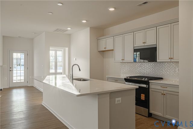 505 Bayberry Ln, Zion Crossroads, VA 22942