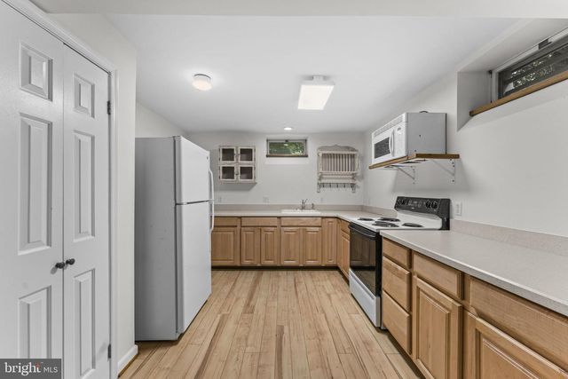 19725 WOODTRAIL RD, Round Hill, VA 20141
