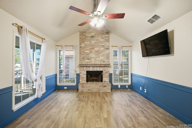 11434 Fort Wyne Dr, San Antonio, TX 78245