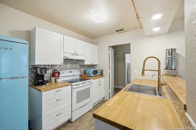 11434 Fort Wyne Dr, San Antonio, TX 78245