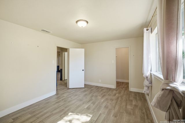 11434 Fort Wyne Dr, San Antonio, TX 78245