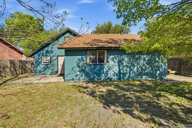 11434 Fort Wyne Dr, San Antonio, TX 78245