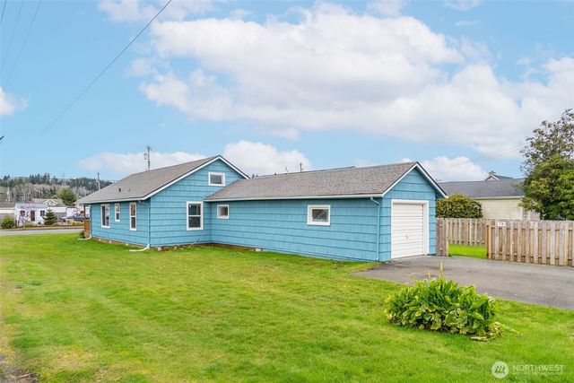 3102 Aberdeen Avenue, Hoquiam, WA 98550