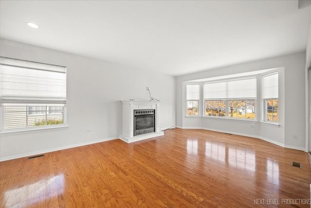 608 Clearwater Court, Oswego, IL 60543