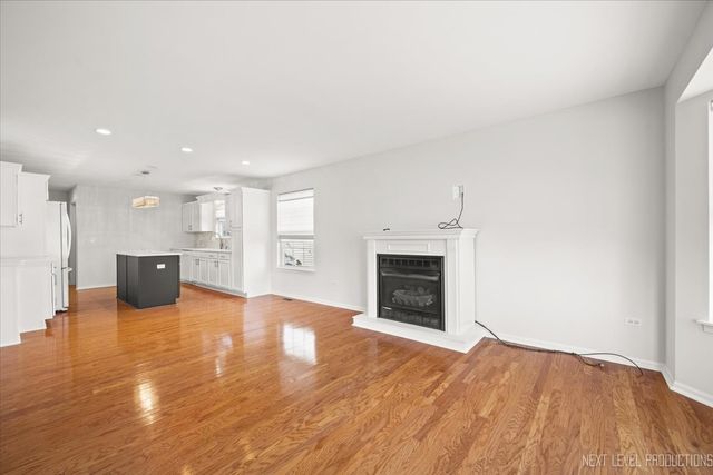 608 Clearwater Court, Oswego, IL 60543