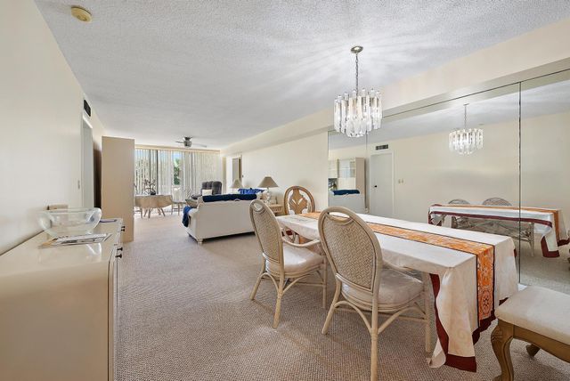 2761 Village Boulevard 303, West Palm Beach, FL 33409