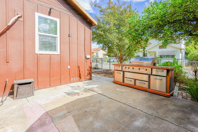 14120 Grove St, Walnut Grove, CA 95690