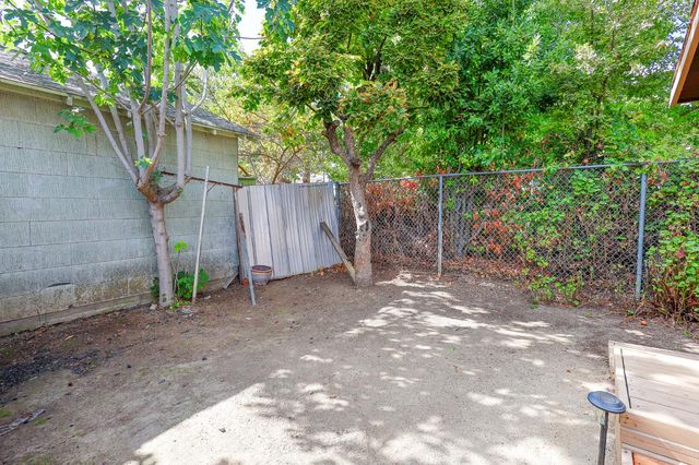 14120 Grove St, Walnut Grove, CA 95690