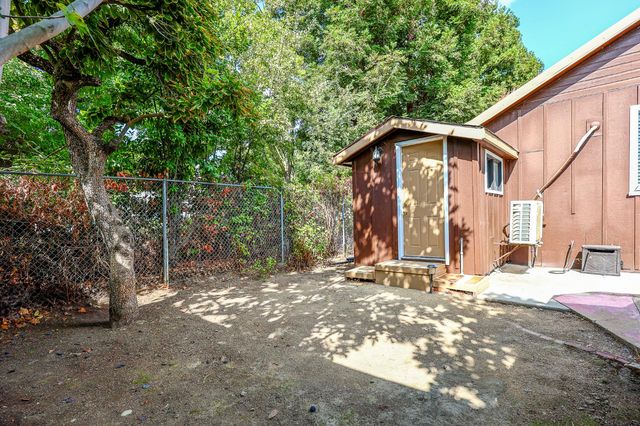 14120 Grove St, Walnut Grove, CA 95690