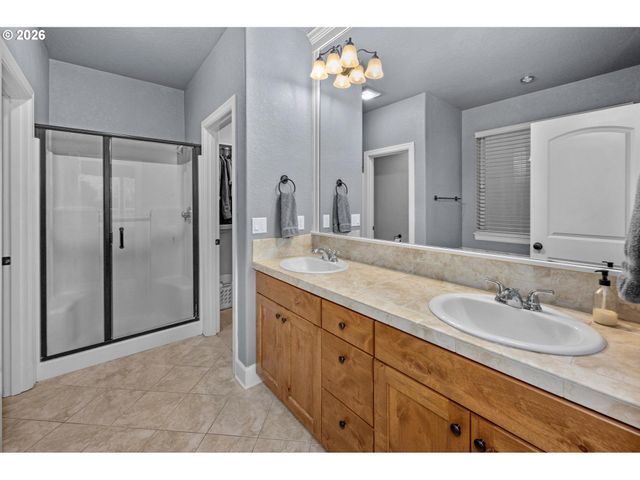 769 Ne 66TH Ave, Hillsboro, OR 97124