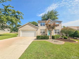 18 Autumn Glen Drive, Glen Carbon, IL 62034