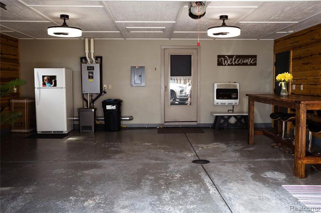 8971 Highland Drive, Freeland, MI 48623