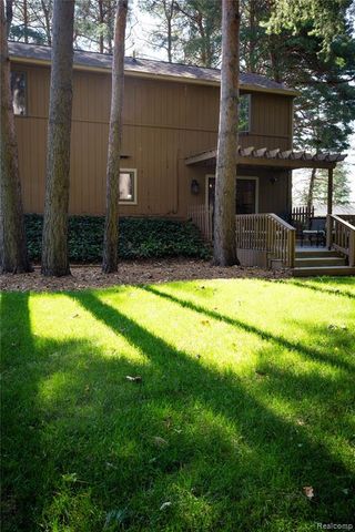 8971 Highland Drive, Freeland, MI 48623