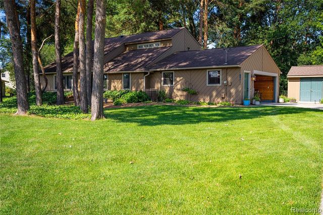 8971 Highland Drive, Freeland, MI 48623