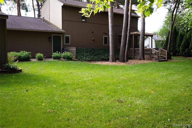 8971 Highland Drive, Freeland, MI 48623