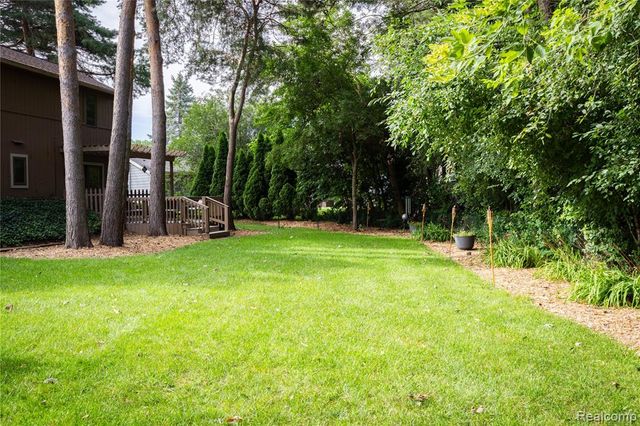 8971 Highland Drive, Freeland, MI 48623