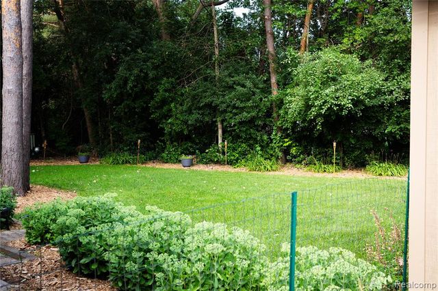 8971 Highland Drive, Freeland, MI 48623