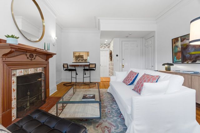 302 Commonwealth Ave 3, Boston, MA 02115