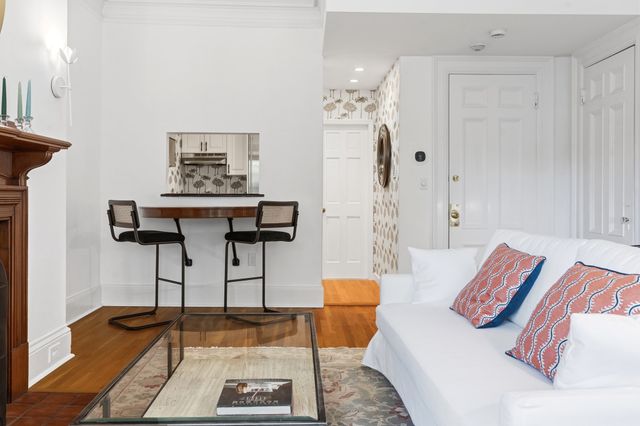 302 Commonwealth Ave 3, Boston, MA 02115