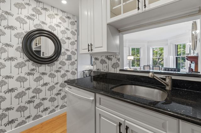 302 Commonwealth Ave 3, Boston, MA 02115