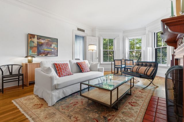 302 Commonwealth Ave 3, Boston, MA 02115