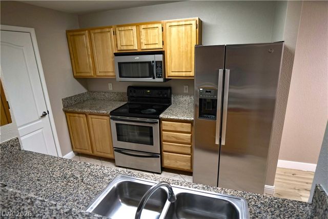 5055 West Hacienda Avenue 2017, Las Vegas, NV 89118