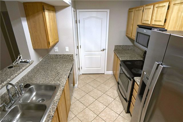 5055 West Hacienda Avenue 2017, Las Vegas, NV 89118
